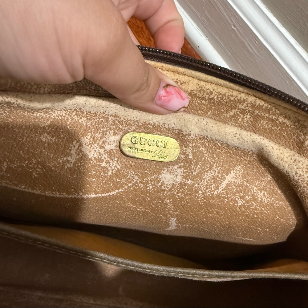 Gucci Plus Vintage Toiletry Bag - Picture 8 of 9